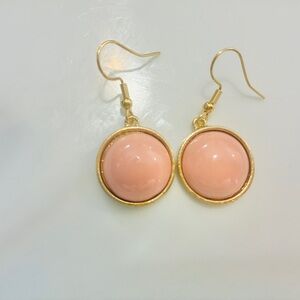 Salmon Pink Round earrings